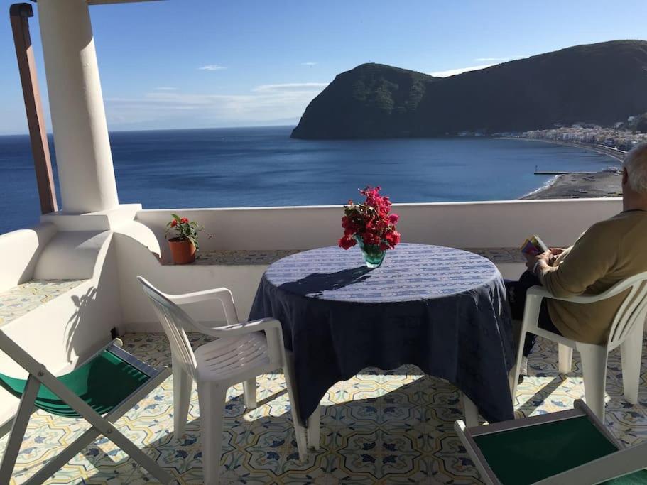 Casa Vacanze Vista Mare Mela B Lipari  Exterior photo