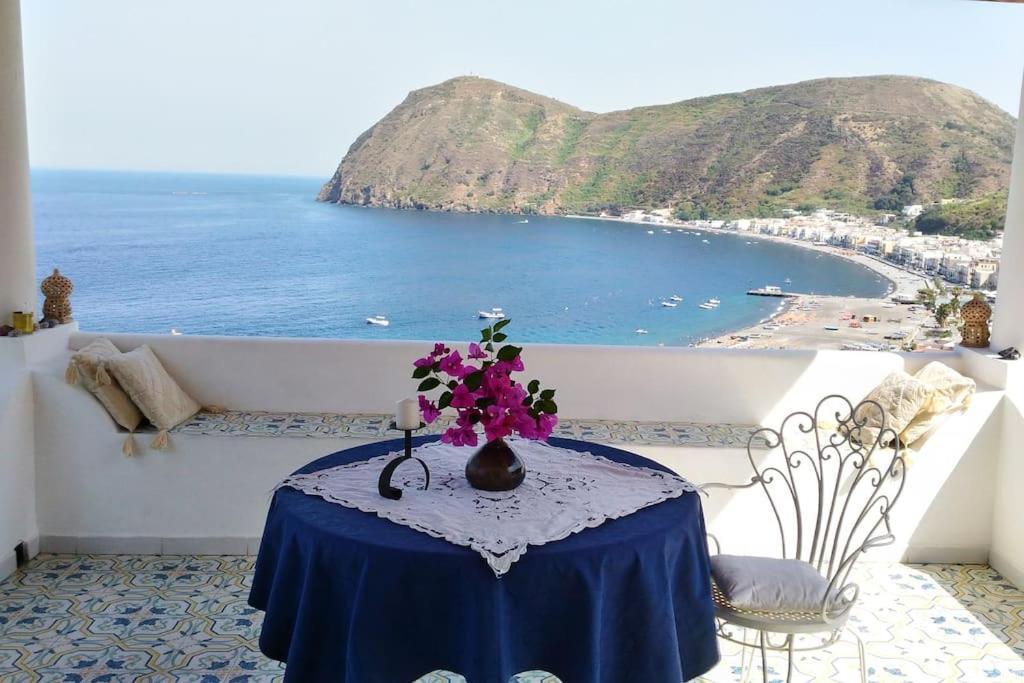 Casa Vacanze Vista Mare Mela B Lipari  Exterior photo