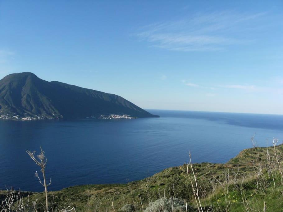 Casa Vacanze Vista Mare Mela B Lipari  Exterior photo