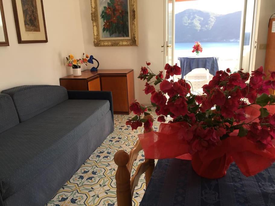 Casa Vacanze Vista Mare Mela B Lipari  Exterior photo