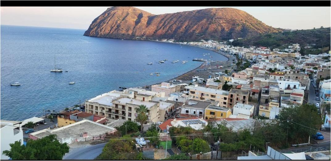 Casa Vacanze Vista Mare Mela B Lipari  Exterior photo